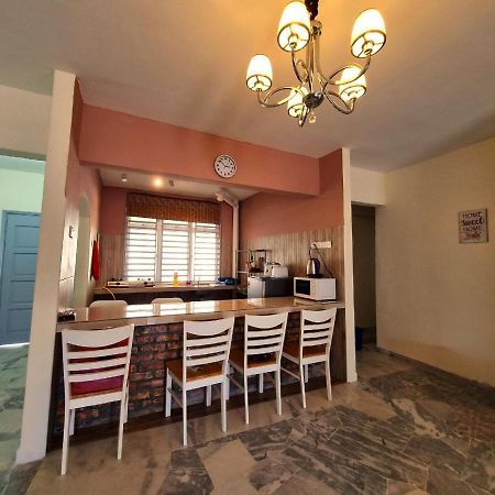 Homestay Α Cocobay Condo Resort ポートディクソン エクステリア 写真
